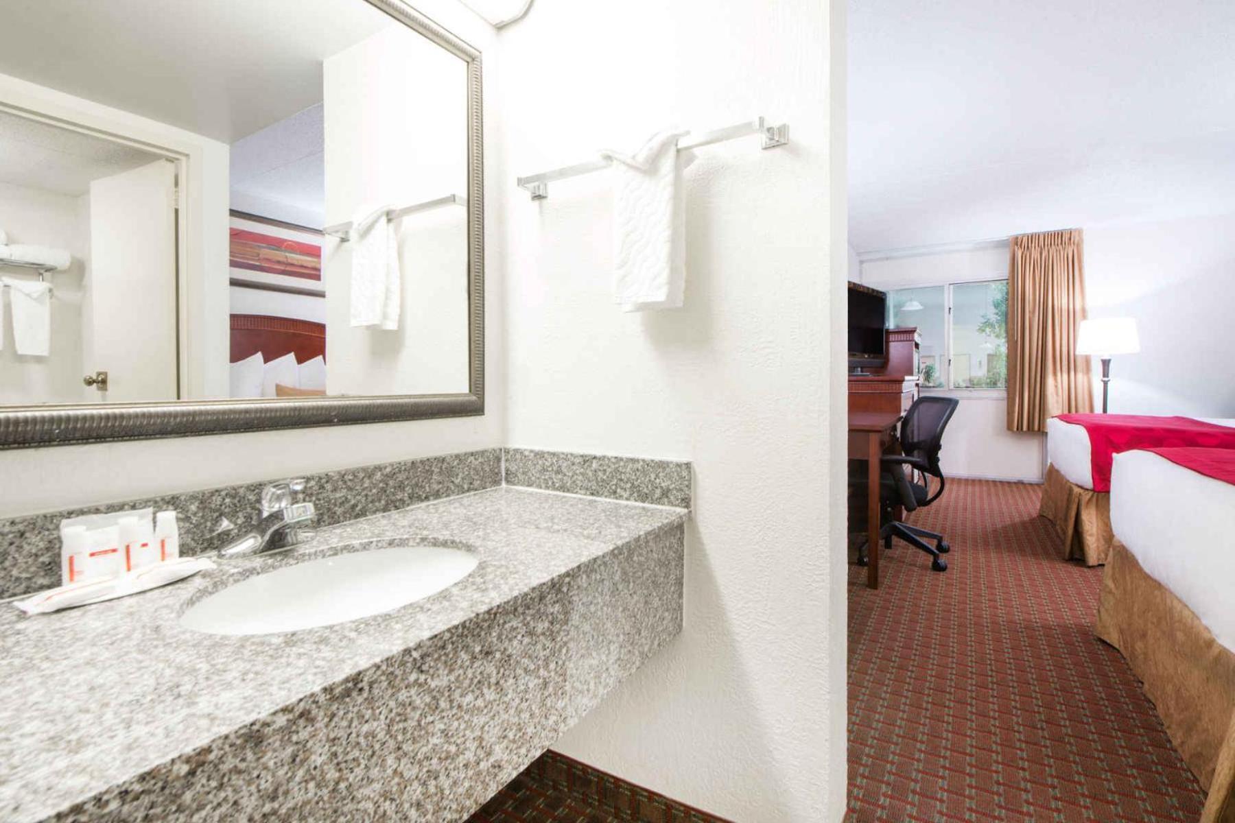 Ramada by Wyndham Enid photo 34