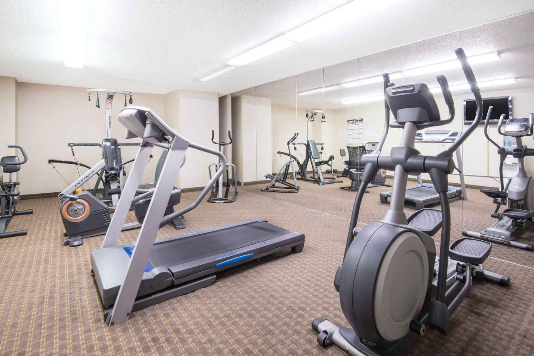 Ramada by Wyndham Enid photo 25
