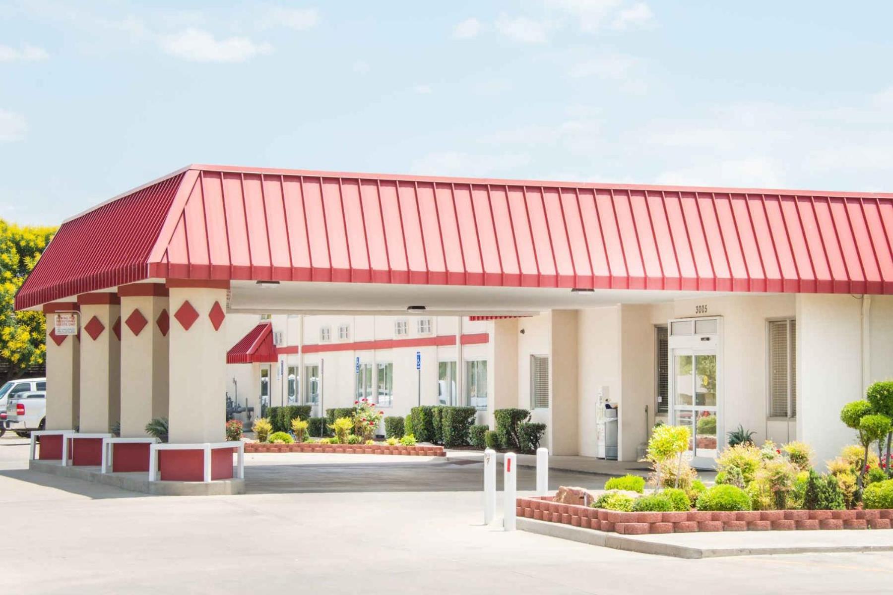 Ramada by Wyndham Enid photo 22
