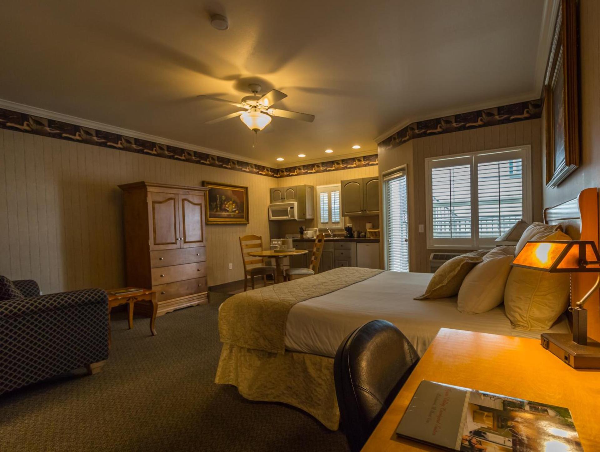 Grass Valley Courtyard Suites photo 9