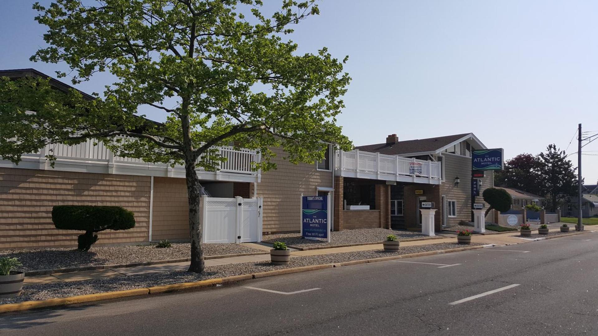 Atlantic Motel photo 8