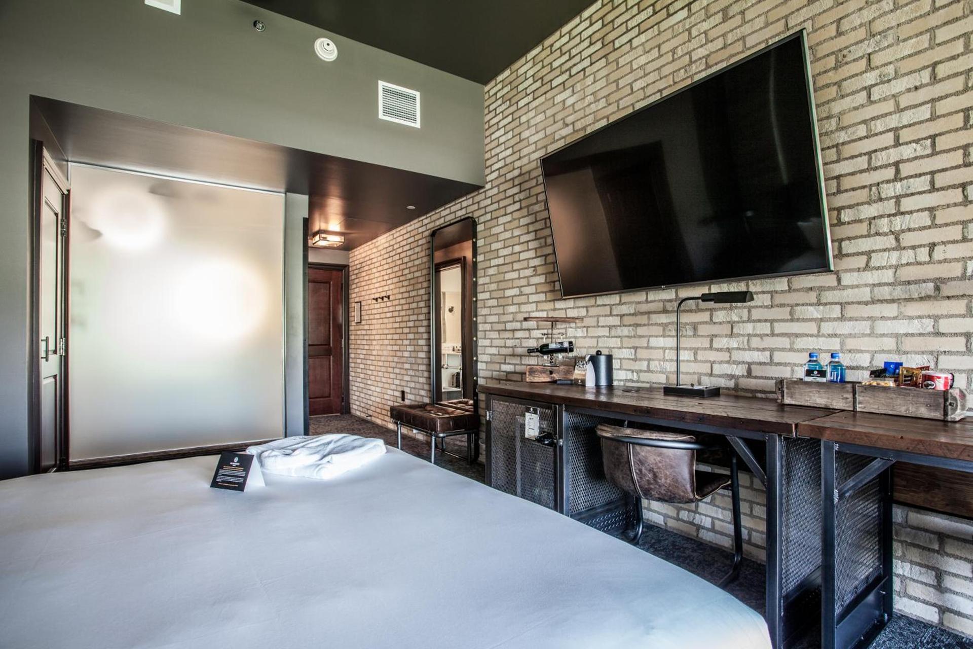 Ironworks Hotel Indy photo 54