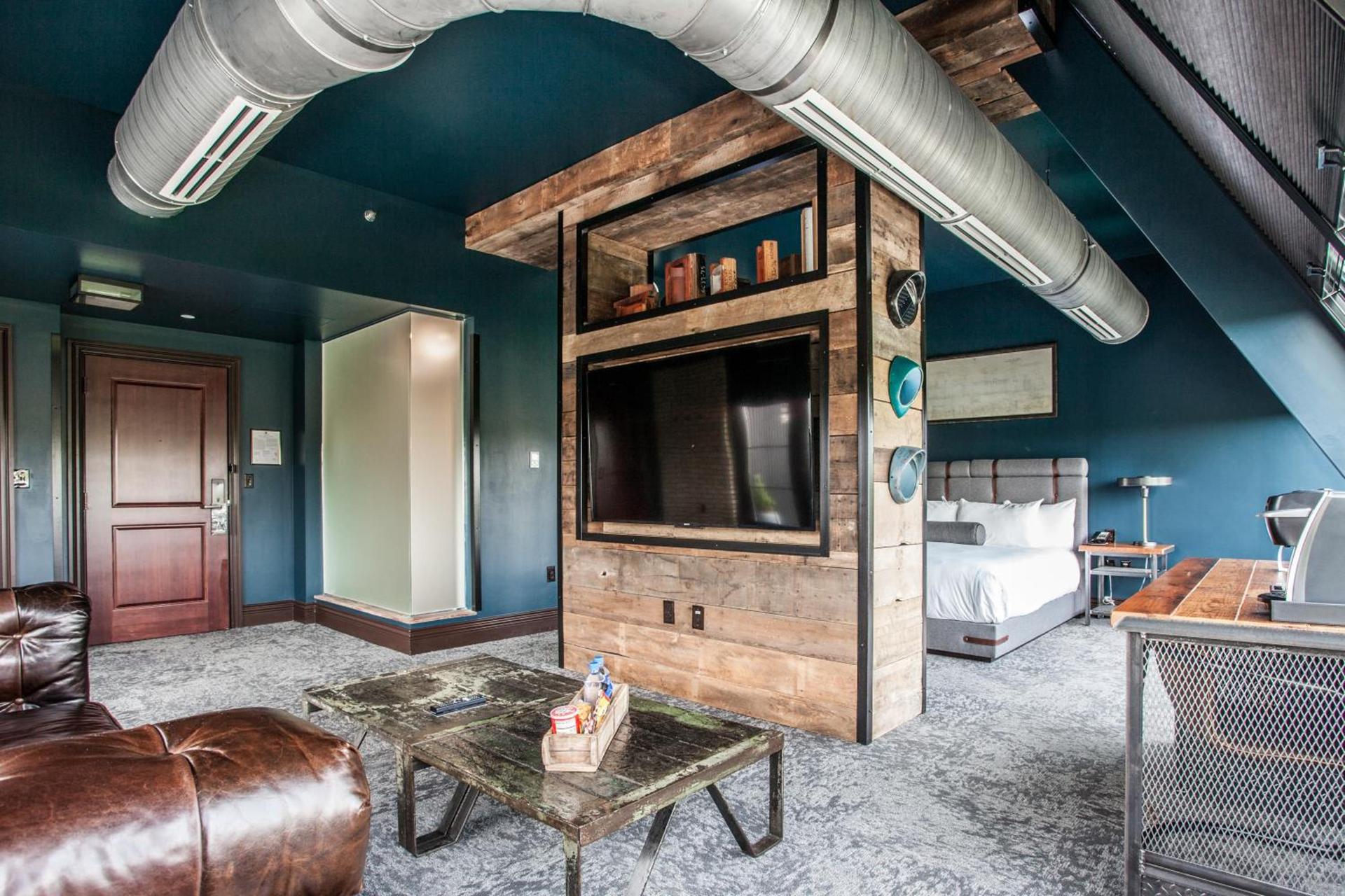 Ironworks Hotel Indy photo 91