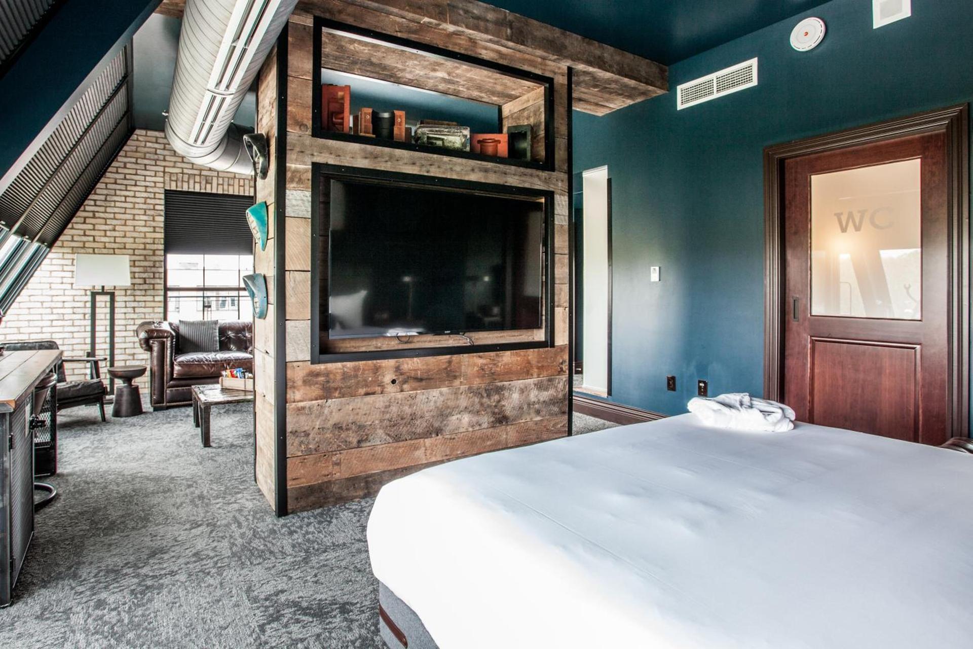 Ironworks Hotel Indy photo 48