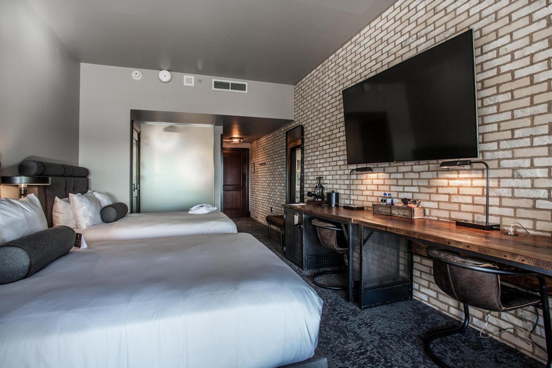 Ironworks Hotel Indy photo 37