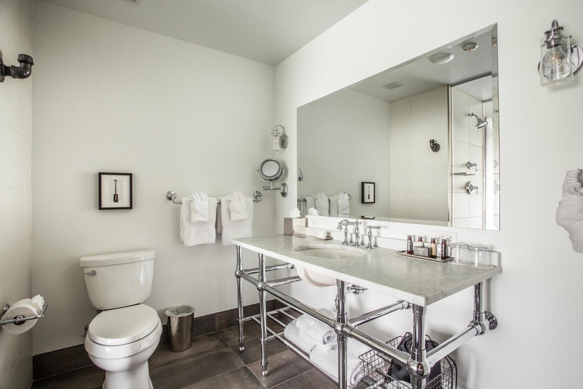 Ironworks Hotel Indy photo 35