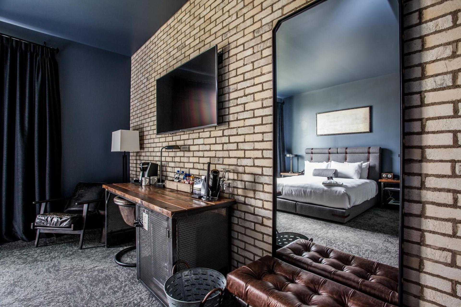 Ironworks Hotel Indy photo 92