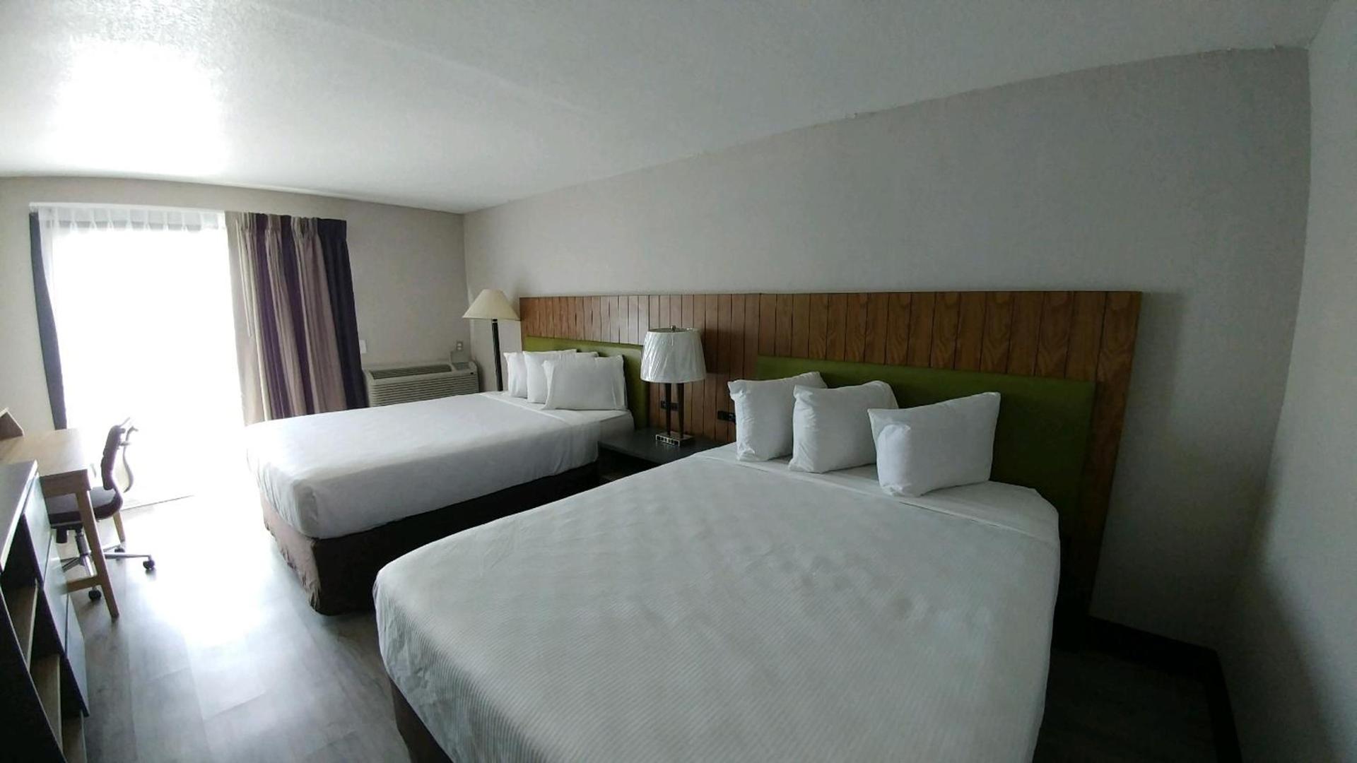 Garden City Inn photo 13