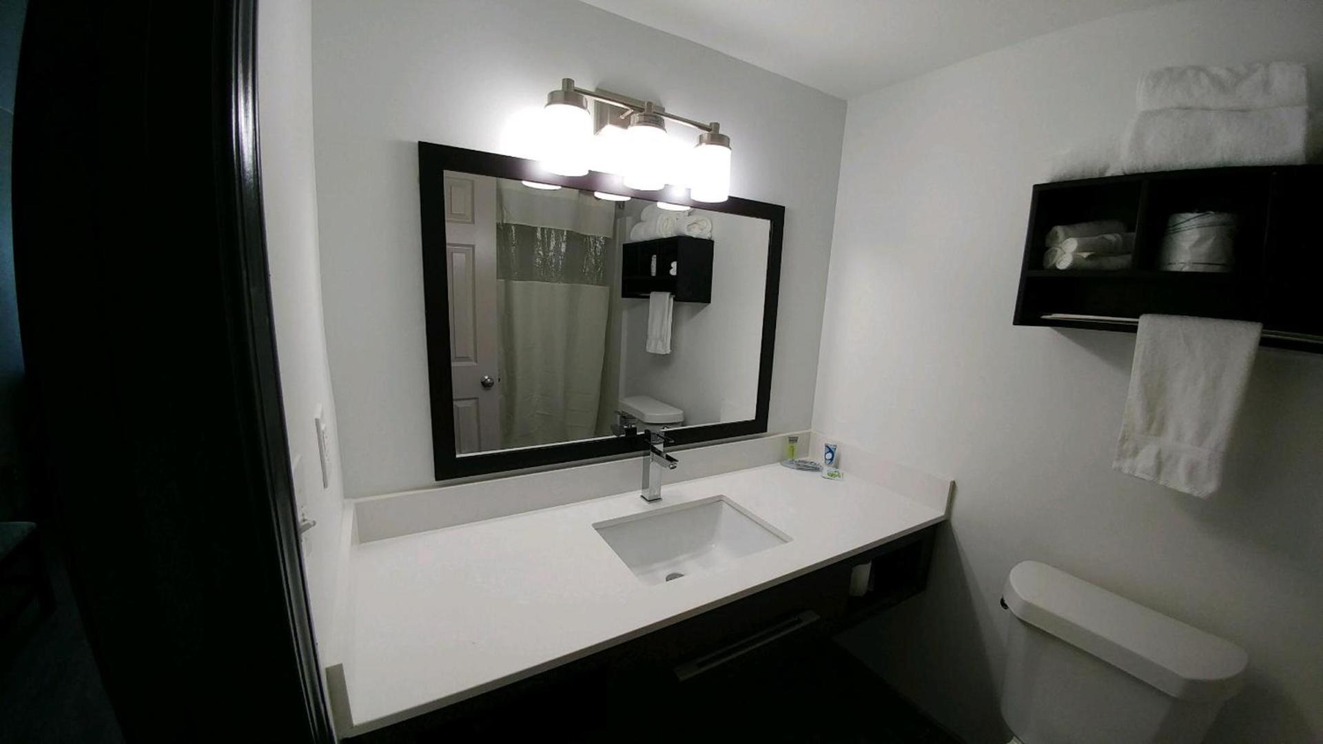 Garden City Inn photo 15