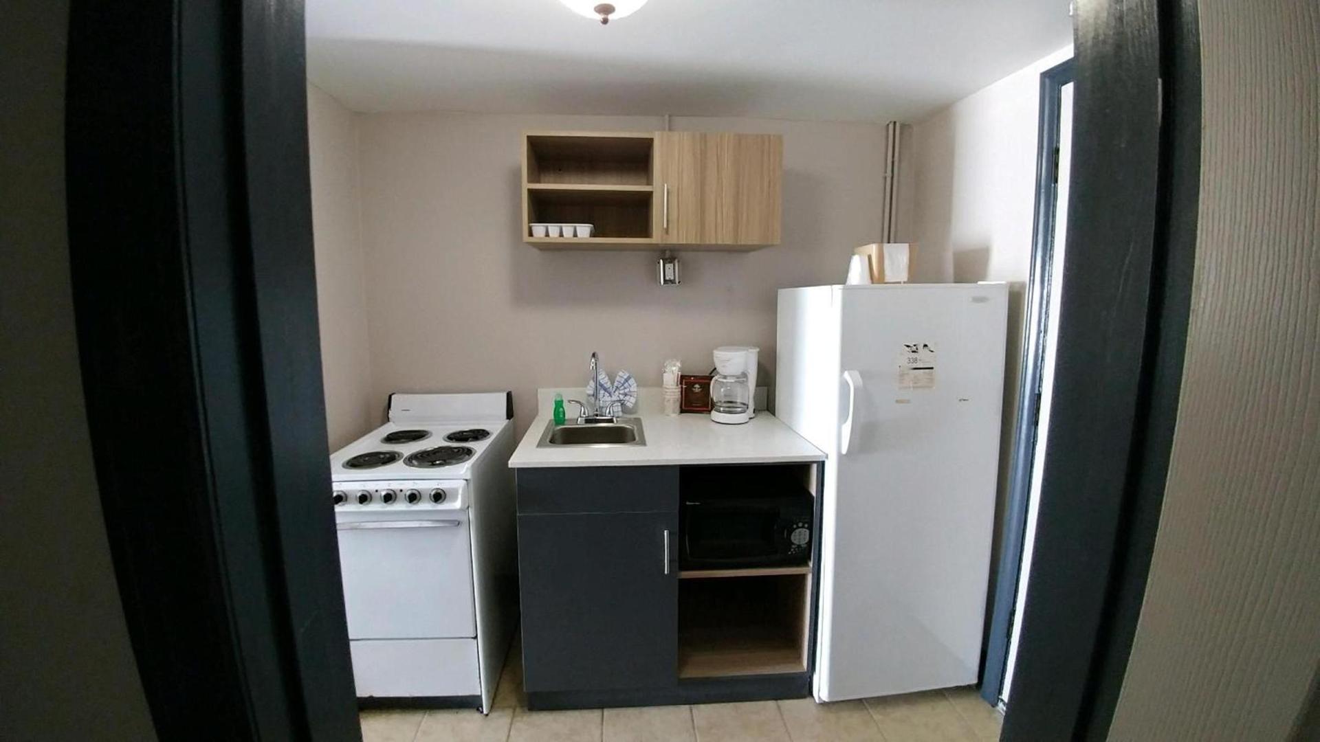Garden City Inn photo 17