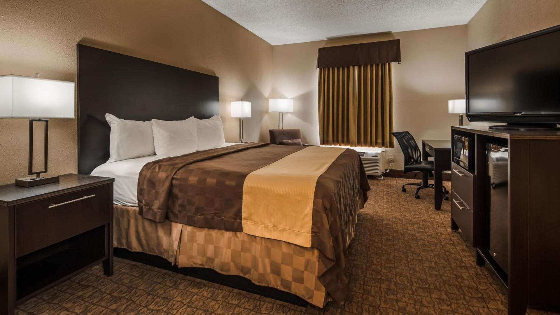 Best Western Teal Lake Inn photo 22