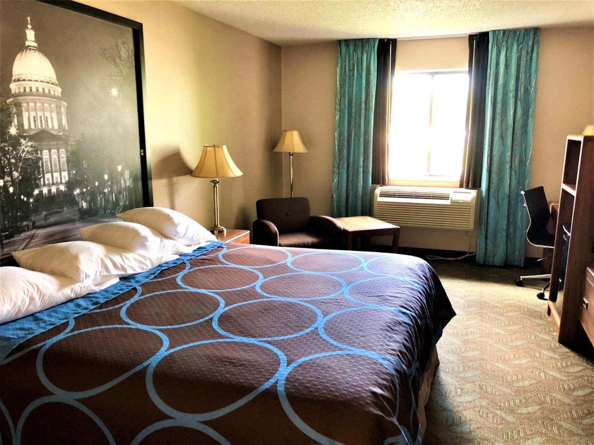 Super 8 by Wyndham Dodgeville photo 16