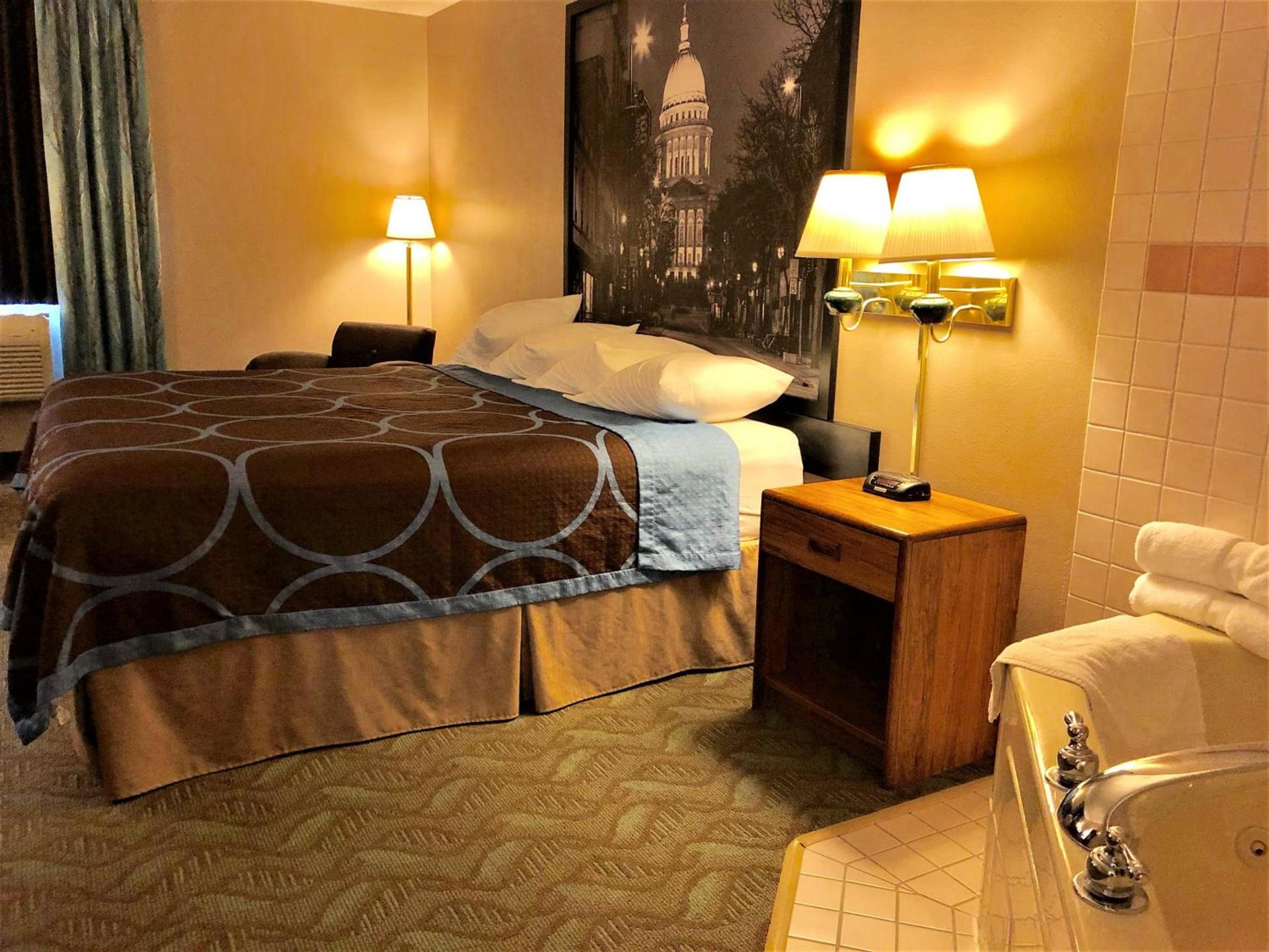 Super 8 by Wyndham Dodgeville photo 17