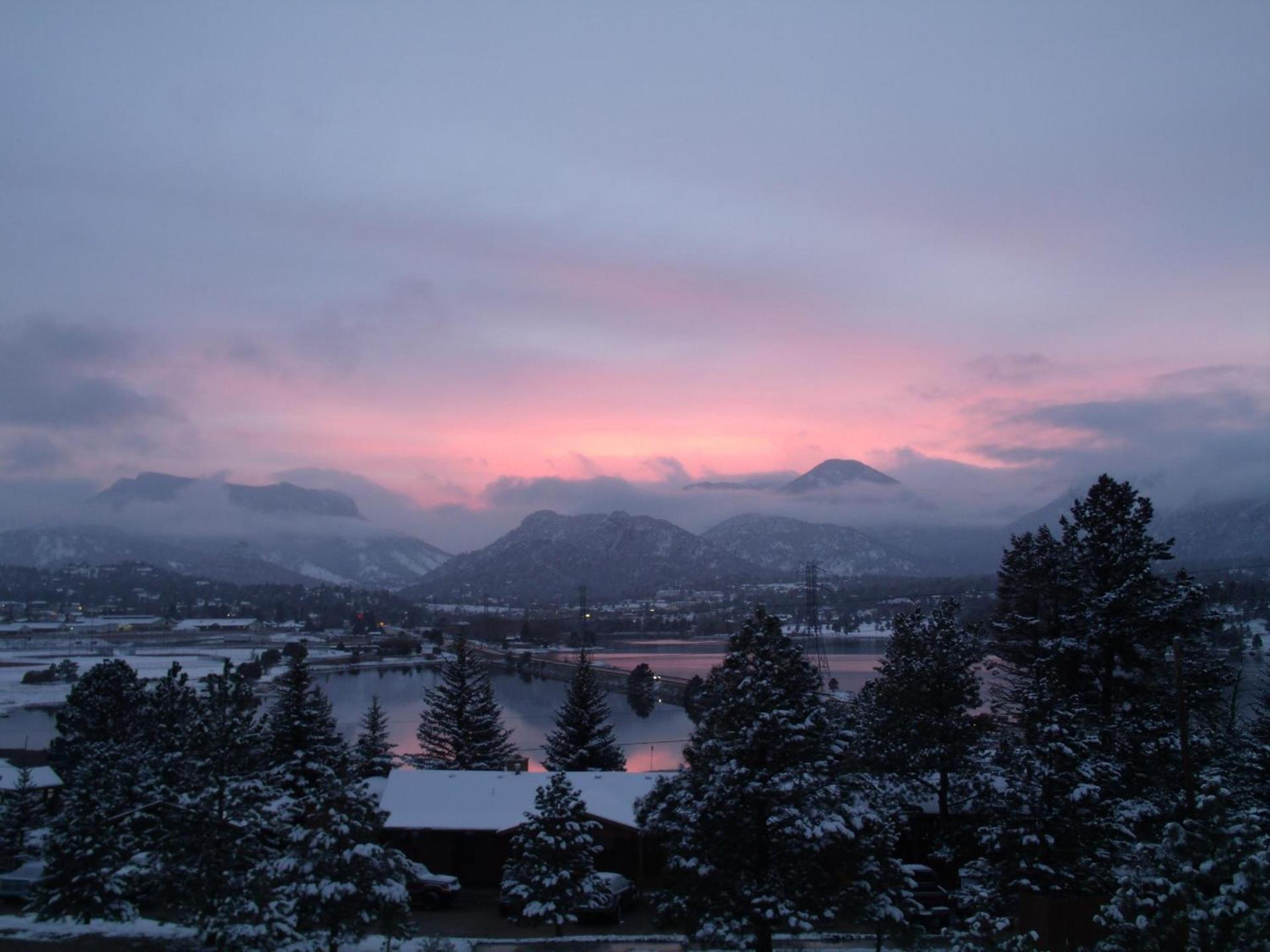 Estes Lake Lodge photo 10