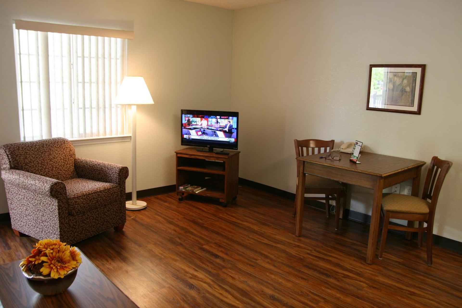 Affordable Suites Greenville photo 10
