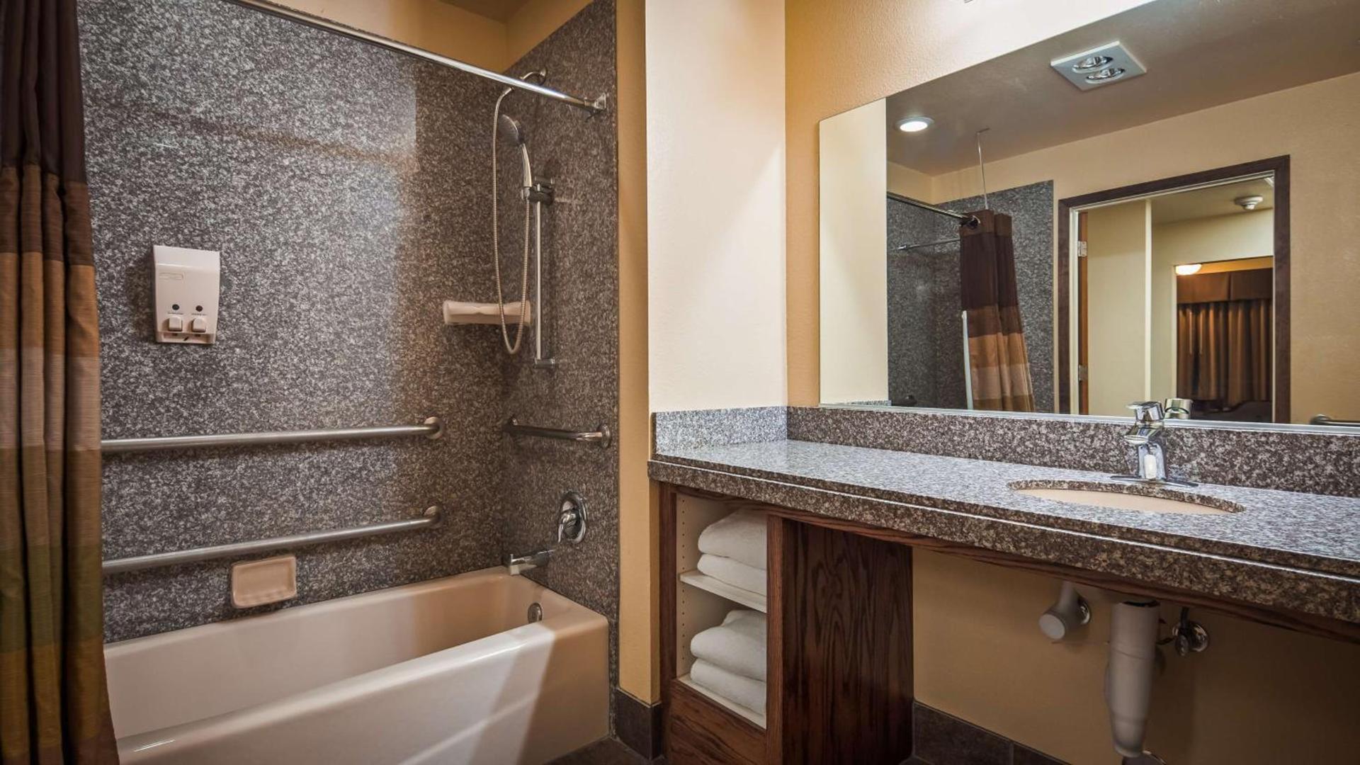Best Western Plus Yosemite Gateway Inn photo 5