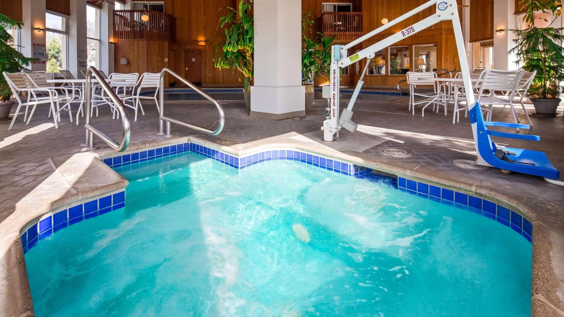 Best Western Plus Corning Inn photo 13