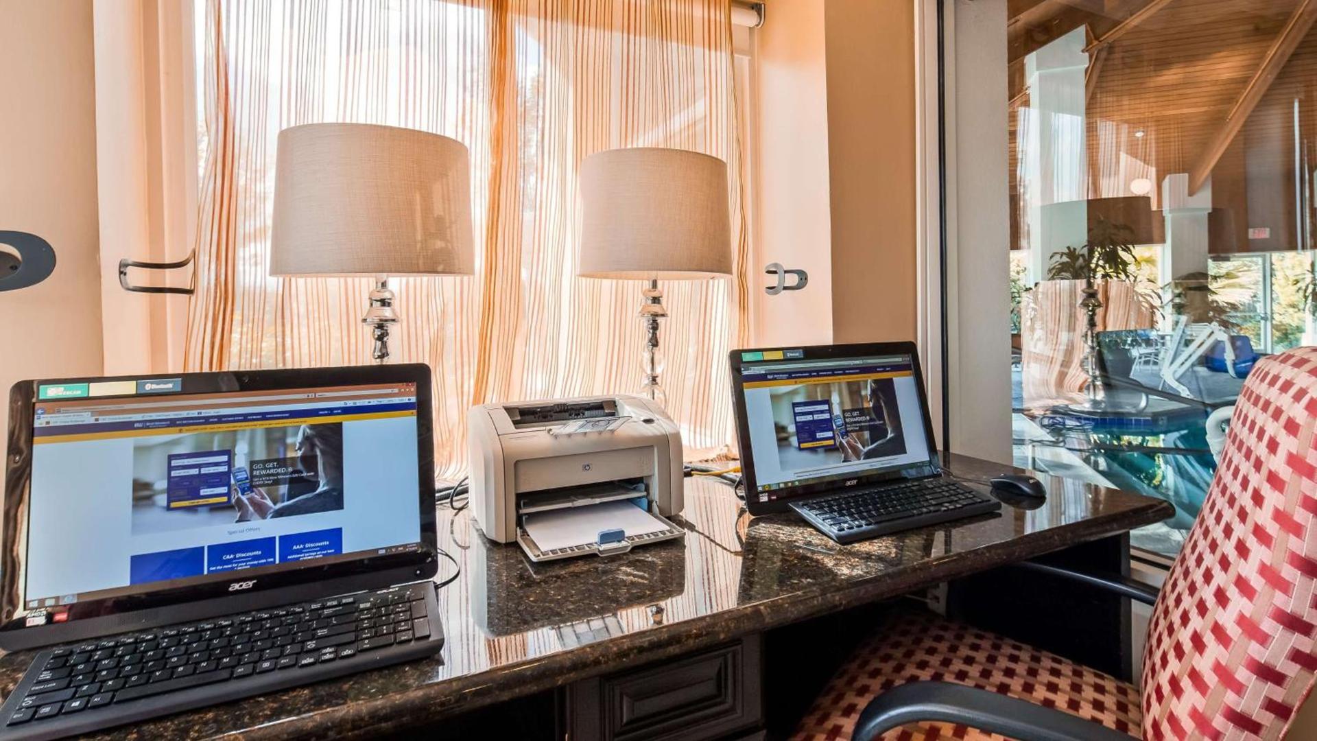 Best Western Plus Corning Inn photo 12