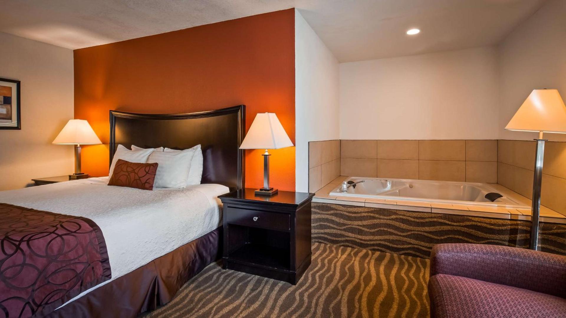 Best Western Plus Corning Inn photo 6