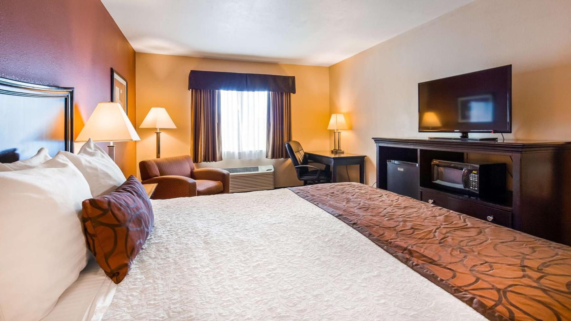 Best Western Plus Corning Inn photo 8