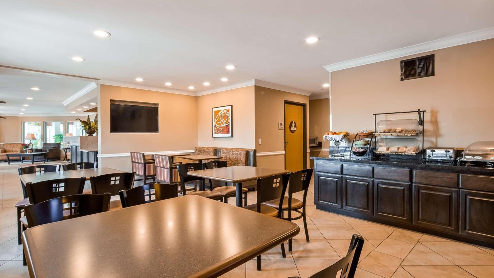 Best Western Plus Corning Inn photo 5