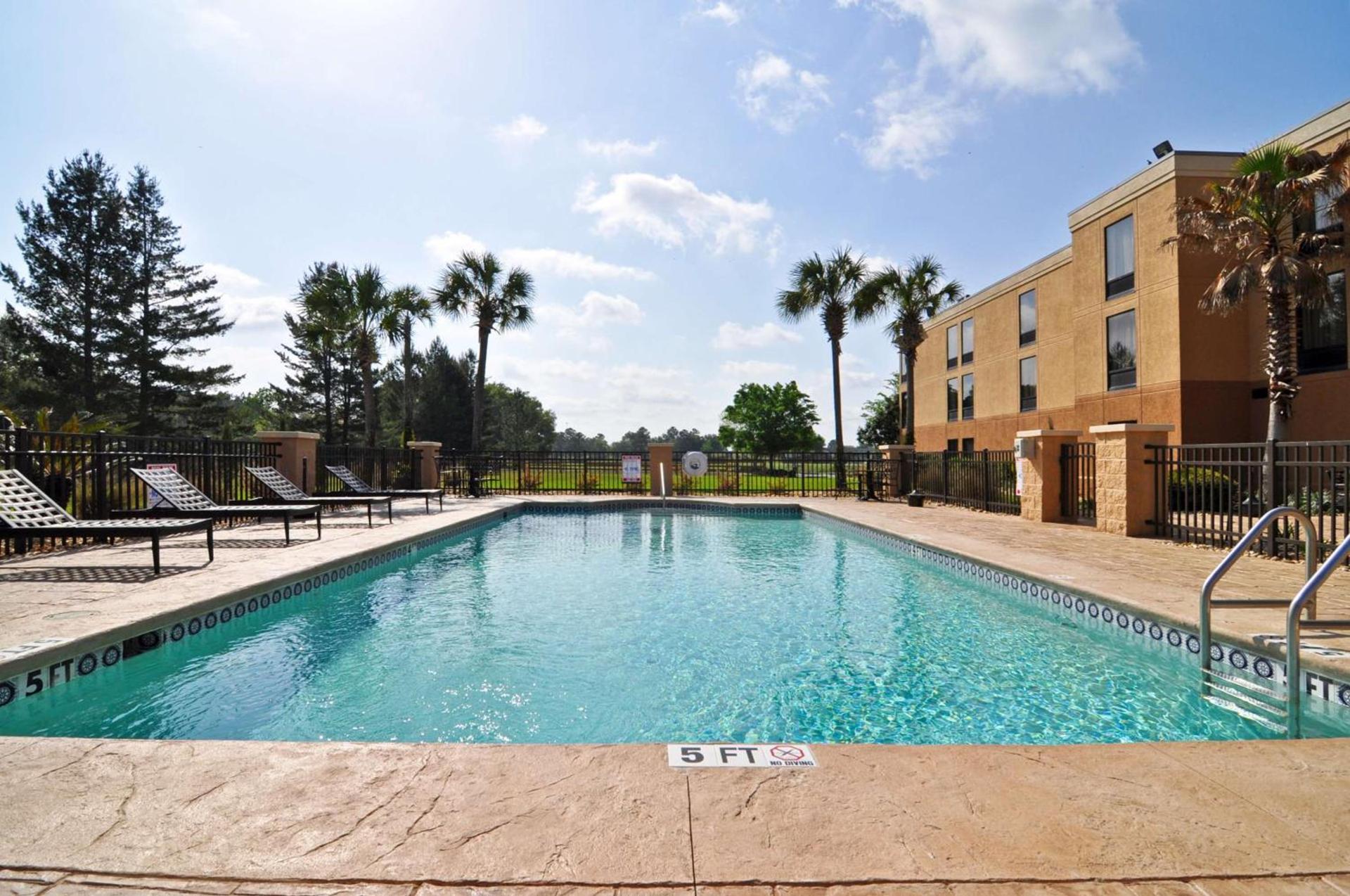 Best Western Plus Madison photo 3