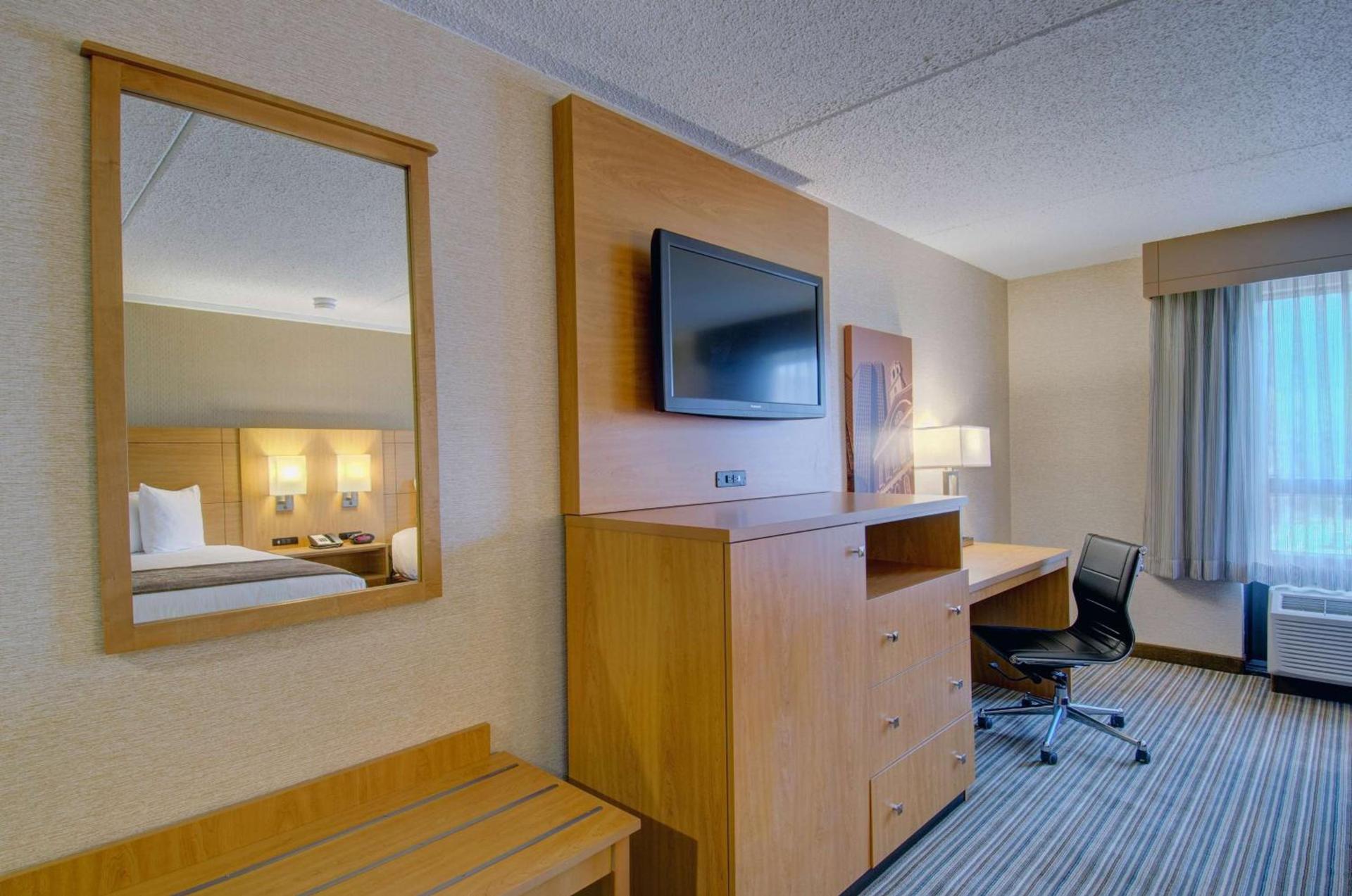 Best Western Royal Plaza Hotel and Trade Center photo 28