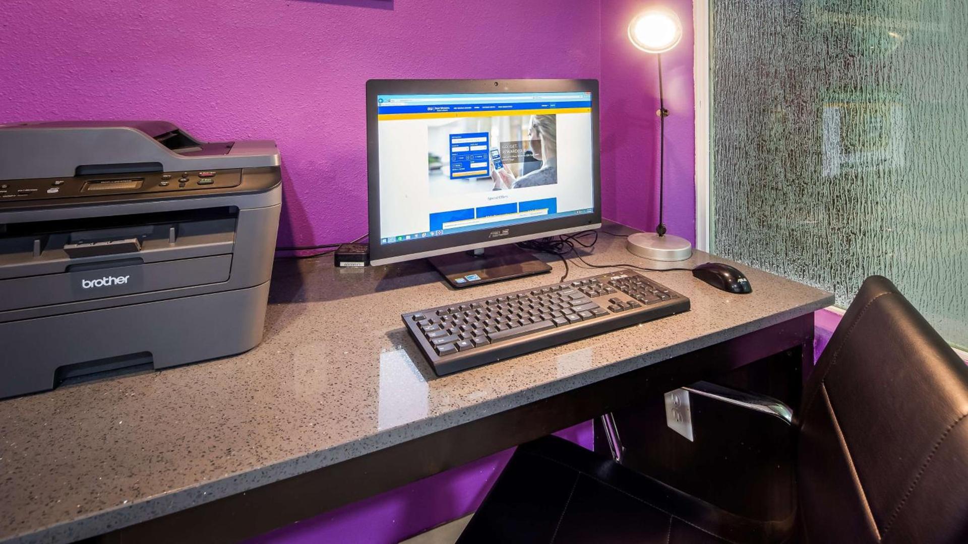 Best Western Plus Dilley Inn & Suites photo 14