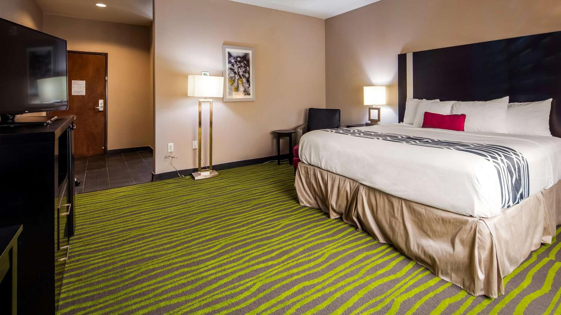 Best Western Plus Dilley Inn & Suites photo 3