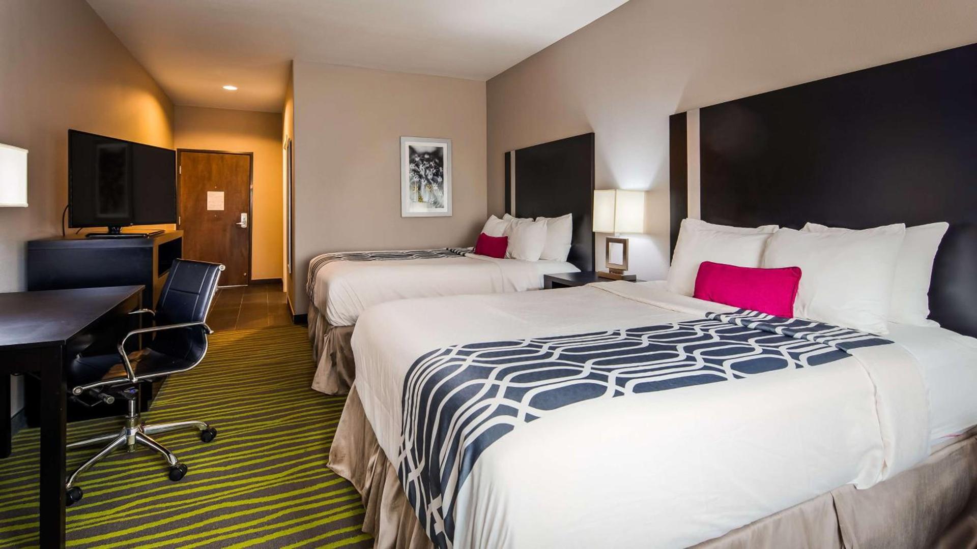 Best Western Plus Dilley Inn & Suites photo 8