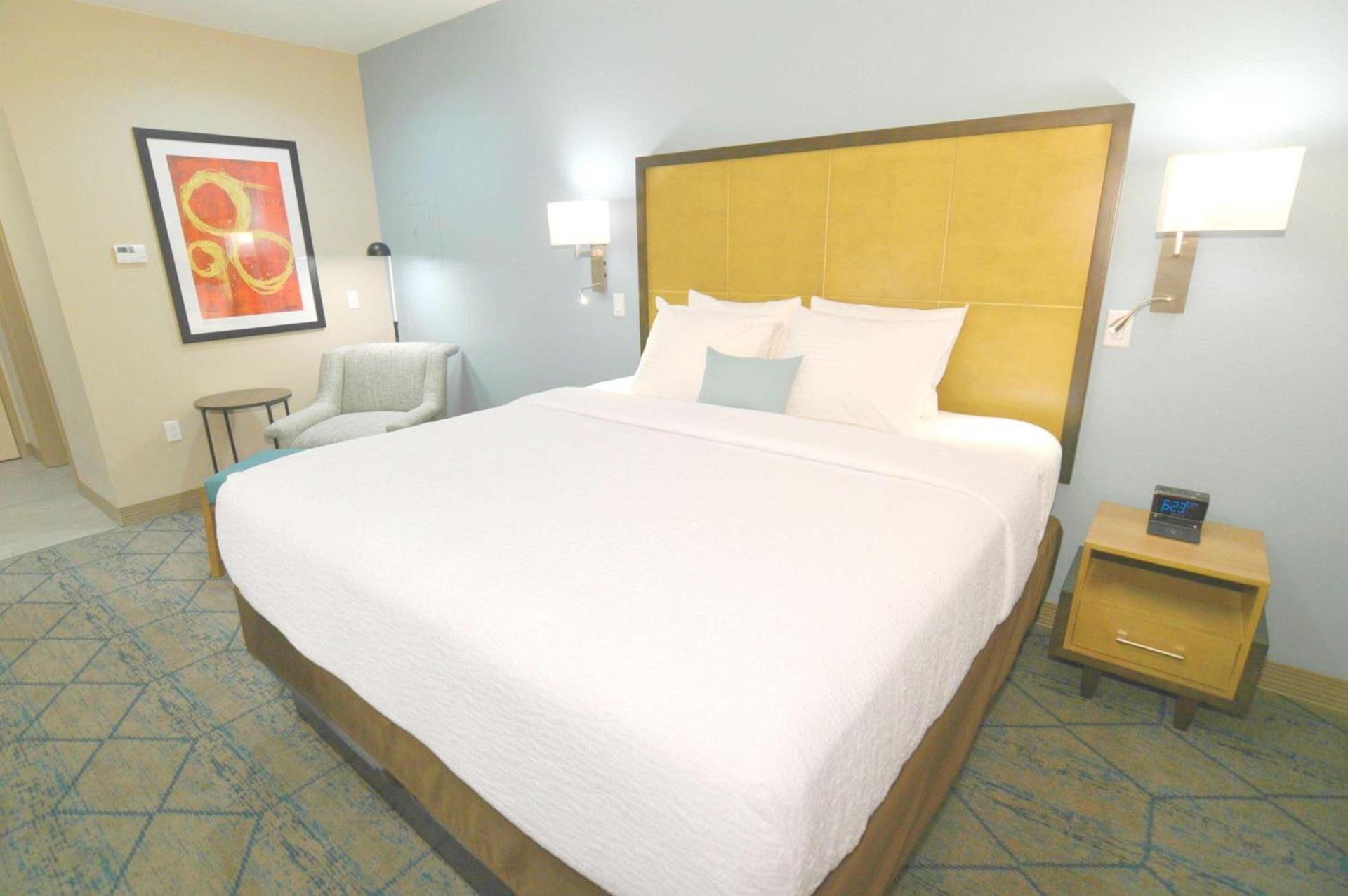 Hawthorn Extended Stay by Wyndham Corpus Christi I-37 NW photo 13