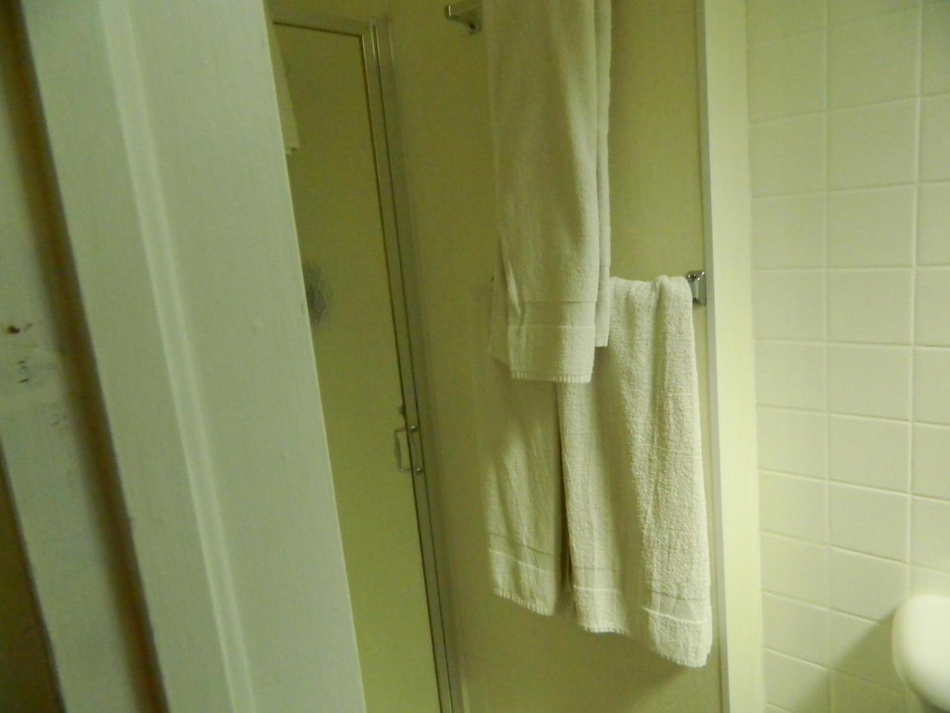 Country Motor Inn photo 41