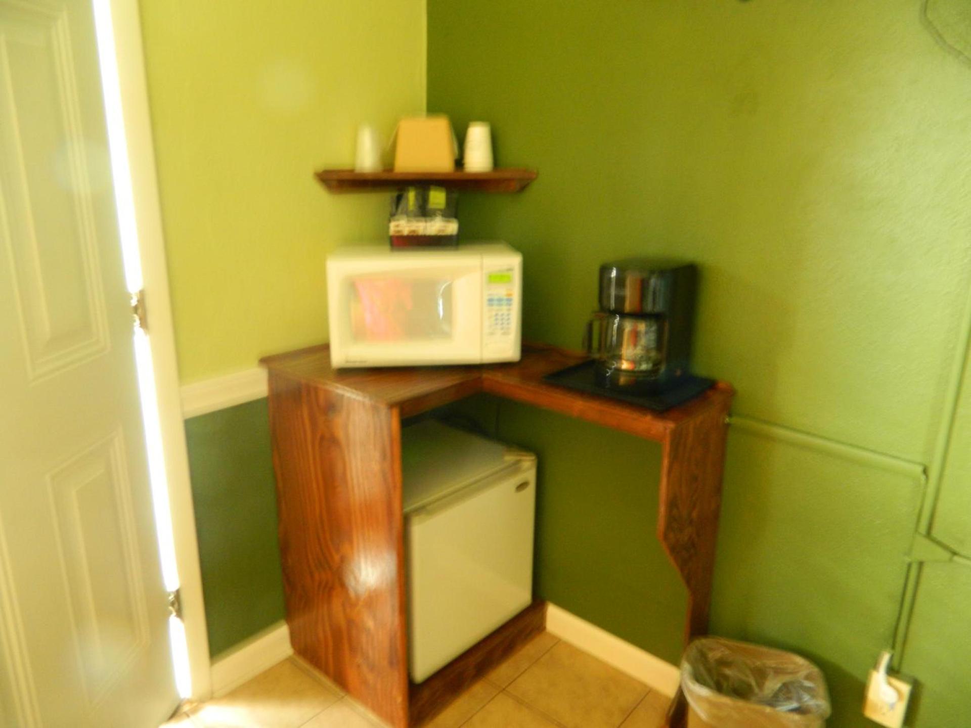 Country Motor Inn photo 47