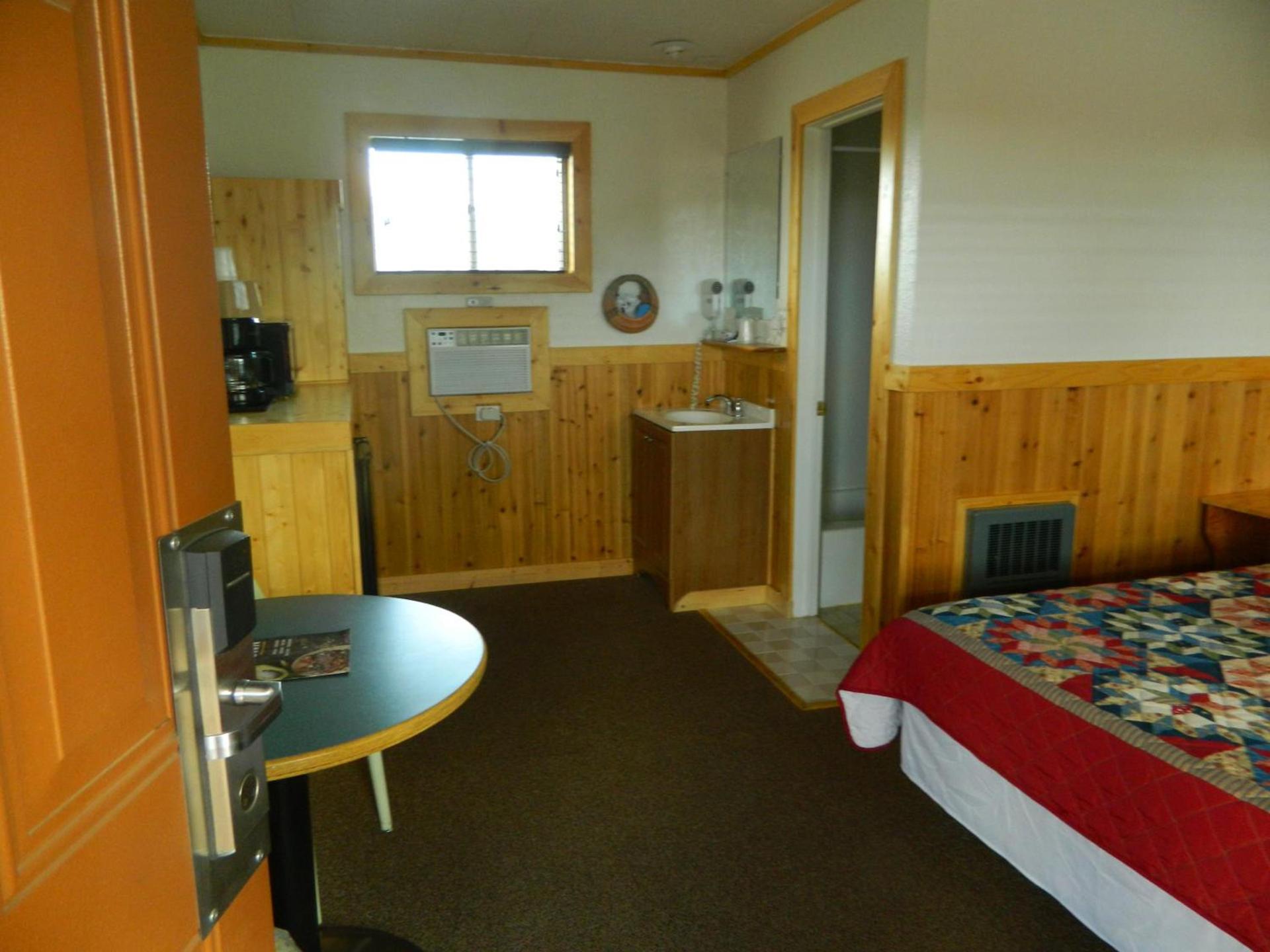 Country Motor Inn photo 19