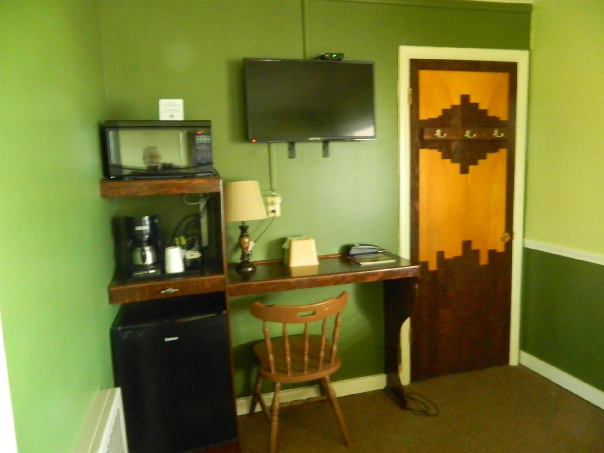 Country Motor Inn photo 21