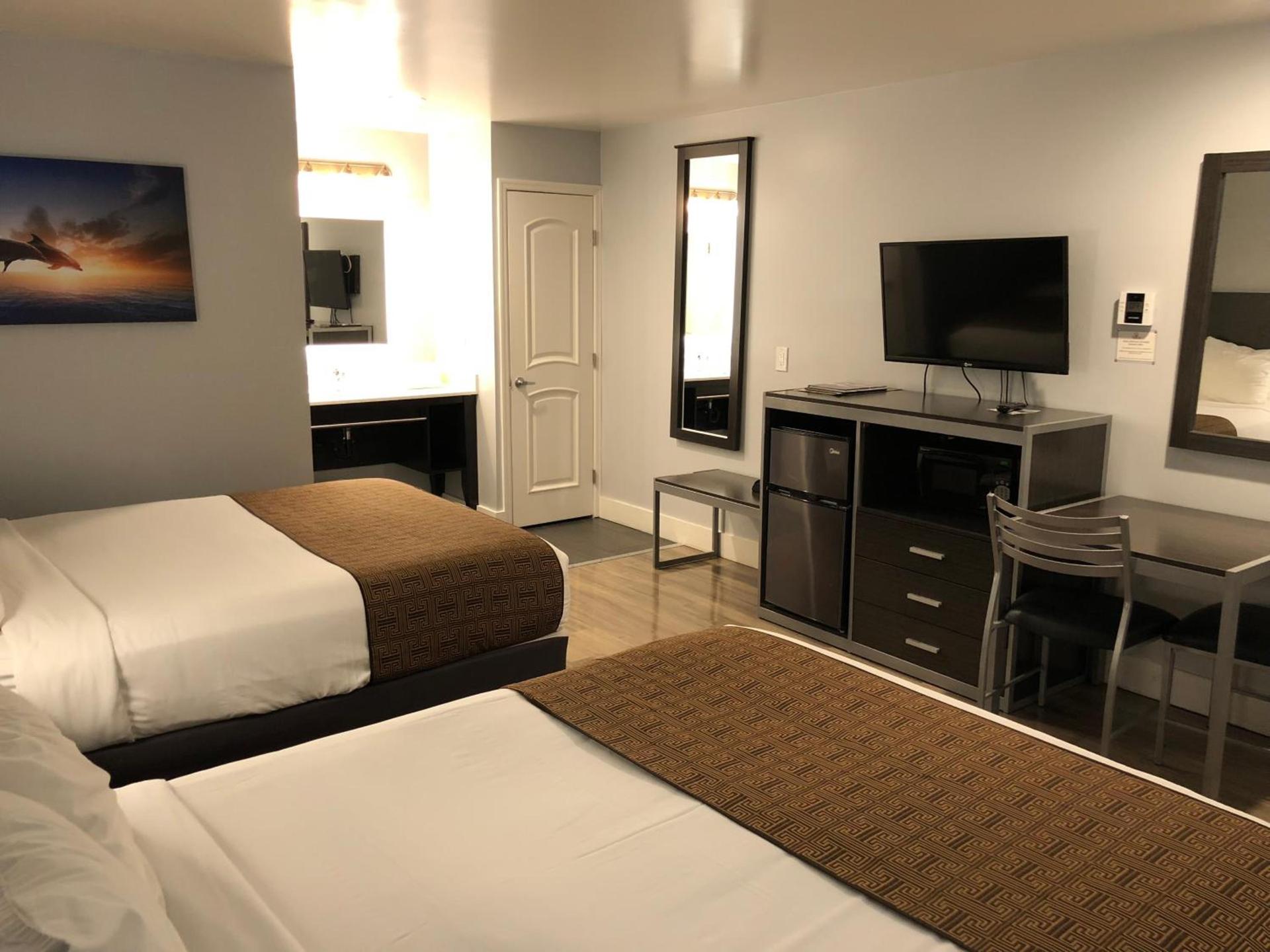 Pacific Inn Monterey photo 12