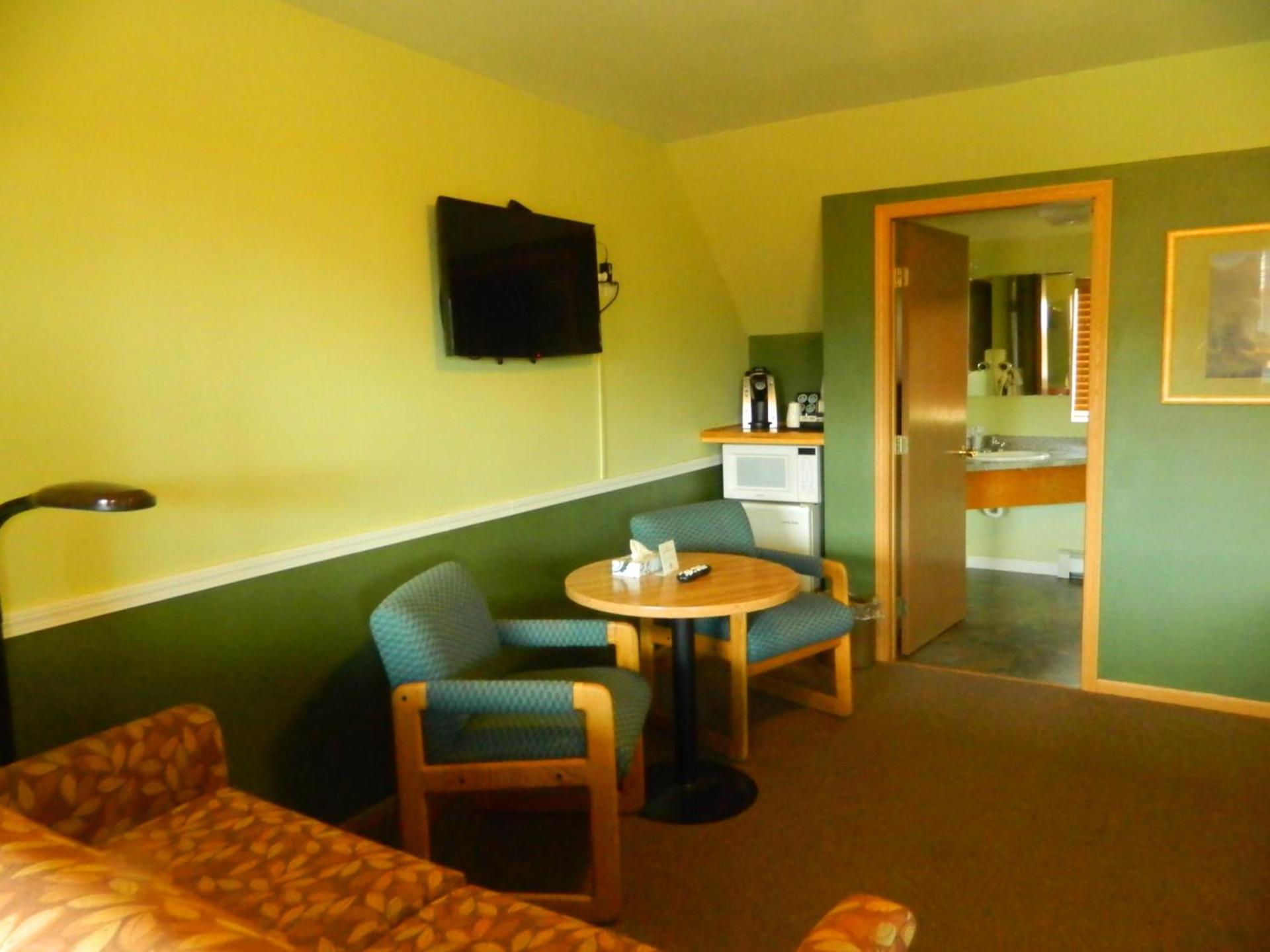 Country Motor Inn photo 8