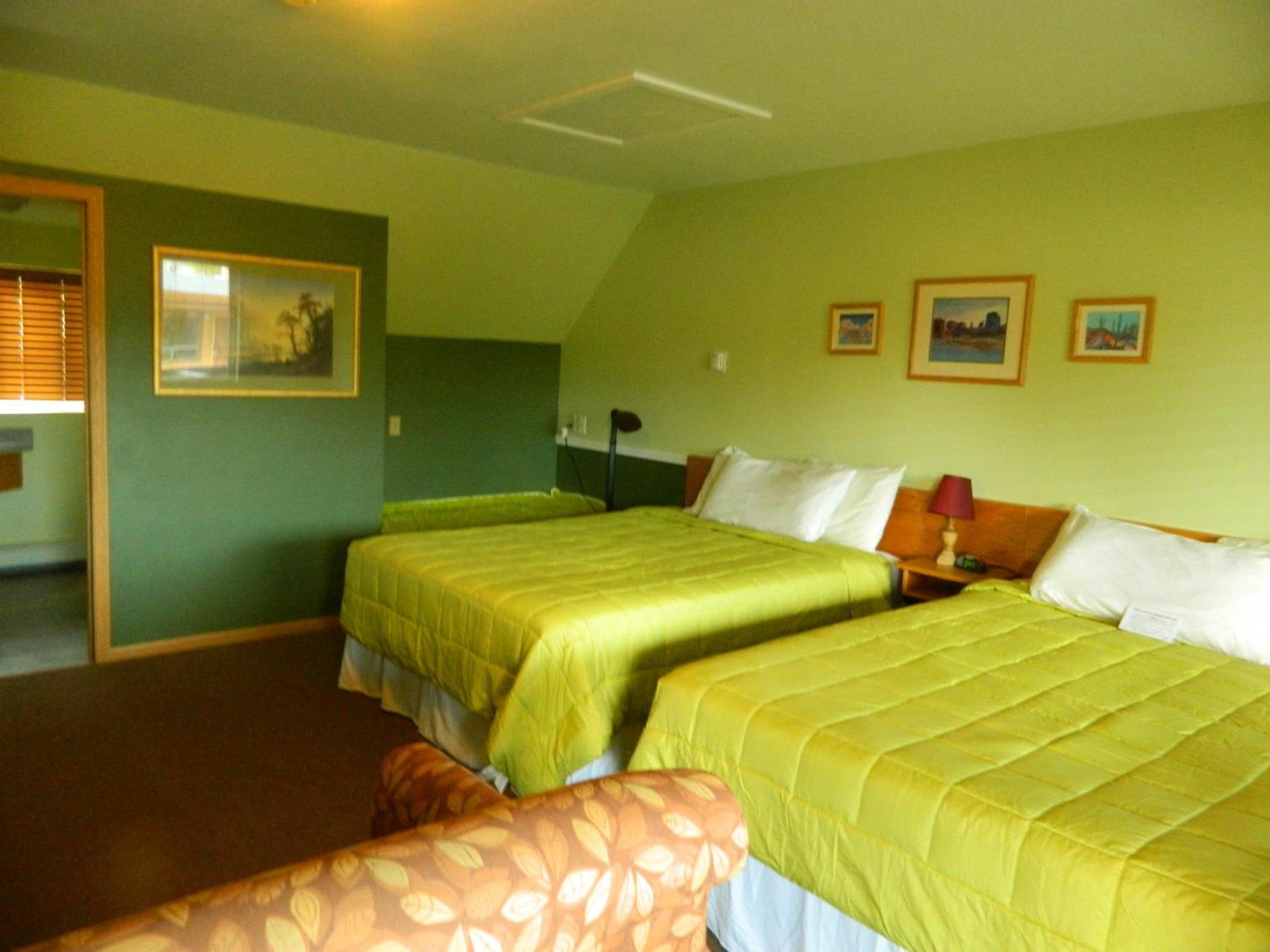 Country Motor Inn photo 9