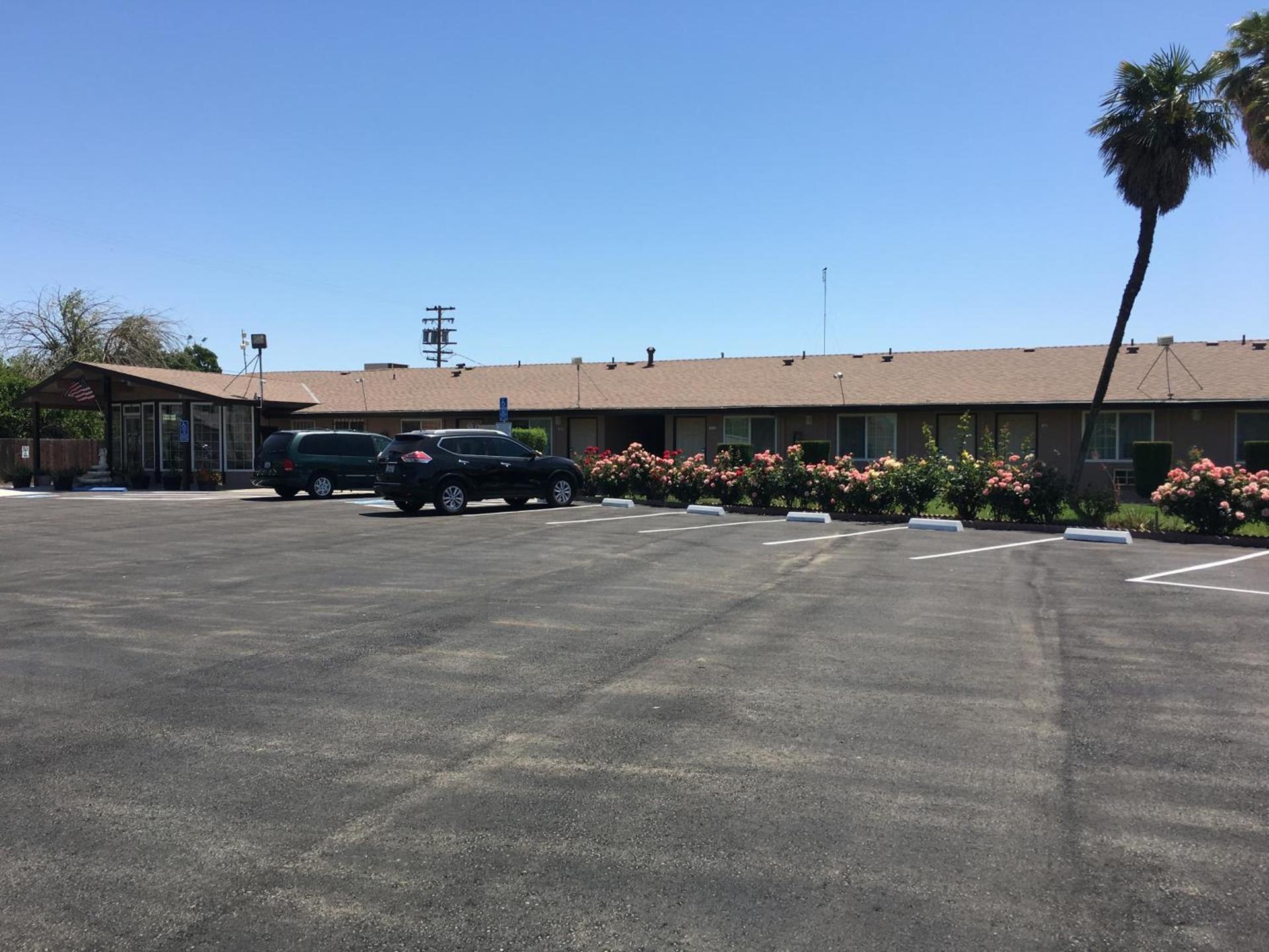 Maple Inn and Suites Los Banos photo 3