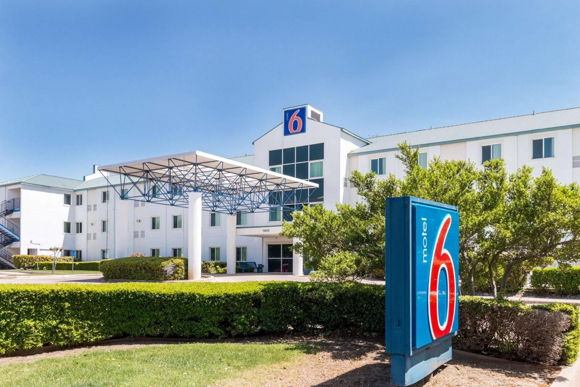 Motel 6-Irving, TX - DFW Airport North — hotel in Irving