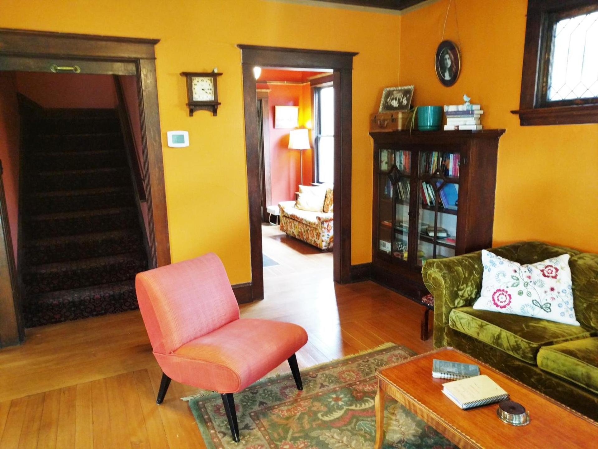 Bluebird Guesthouse photo 8