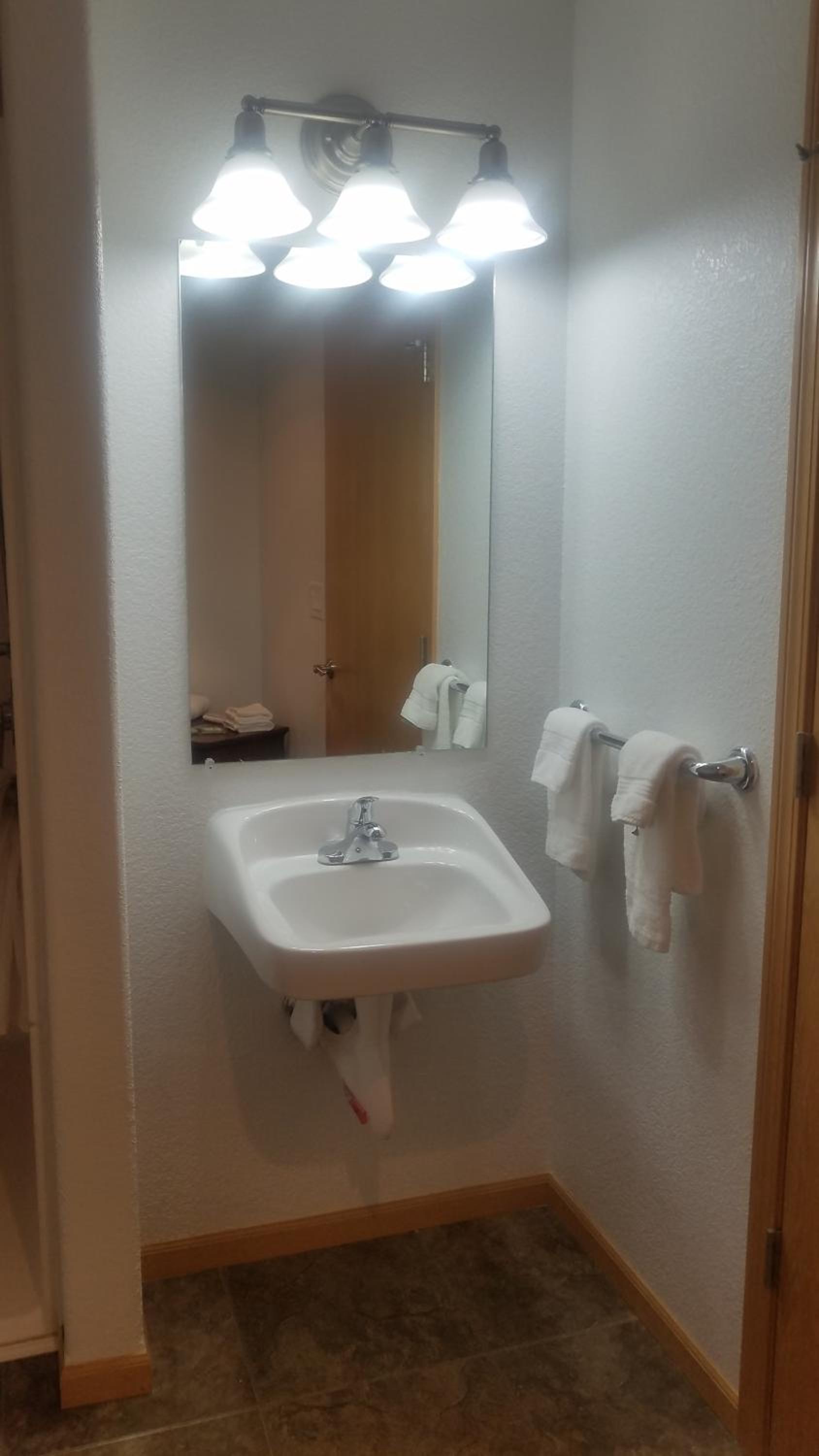Howard's Motel photo 12