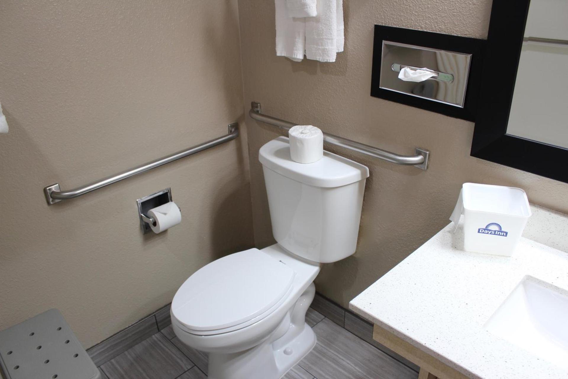 Days Inn by Wyndham Ritzville photo 51
