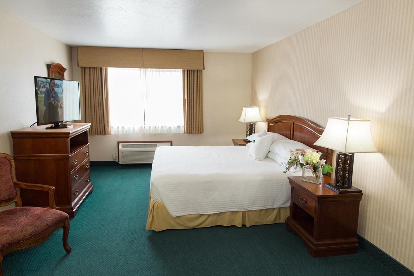 Rogue Regency Inn Medford Airport photo 63
