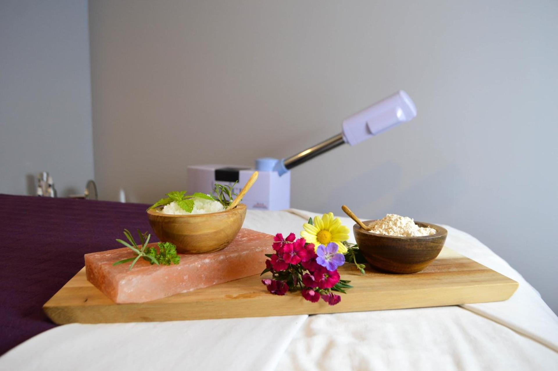 D. Hotel Suites & Spa photo 4