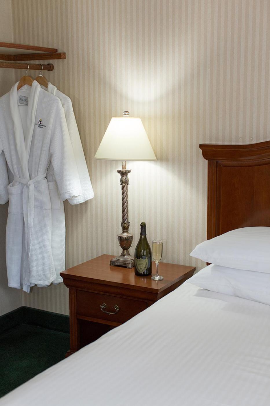 Rogue Regency Inn Medford Airport photo 15