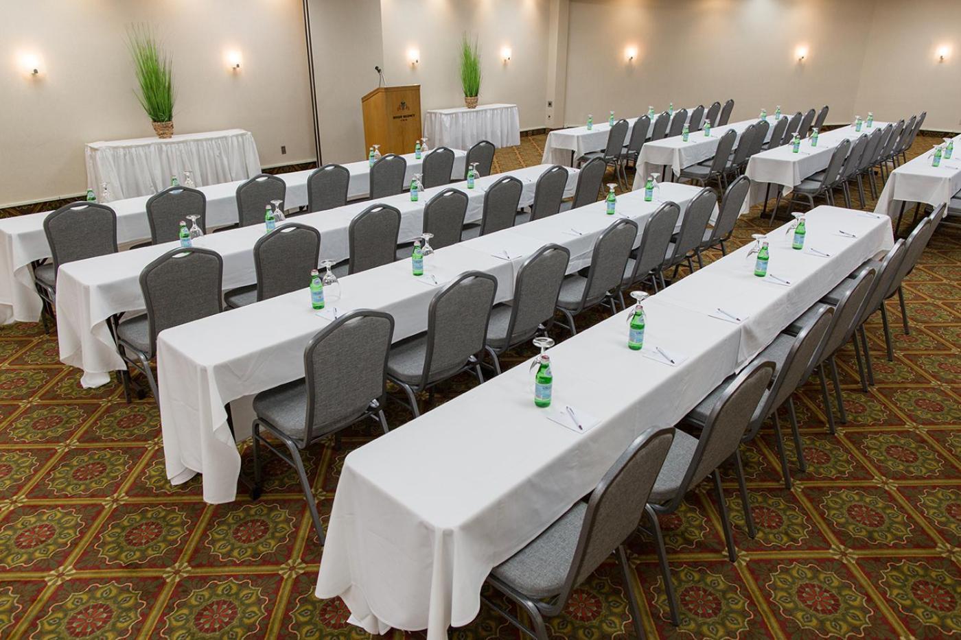 Rogue Regency Inn Medford Airport photo 53