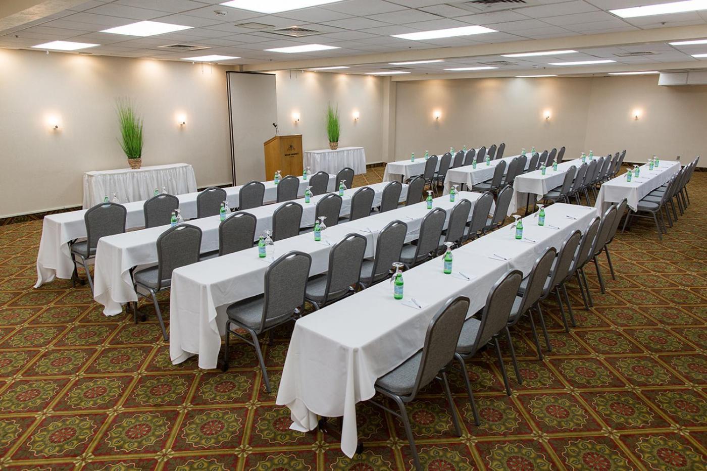 Rogue Regency Inn Medford Airport photo 56