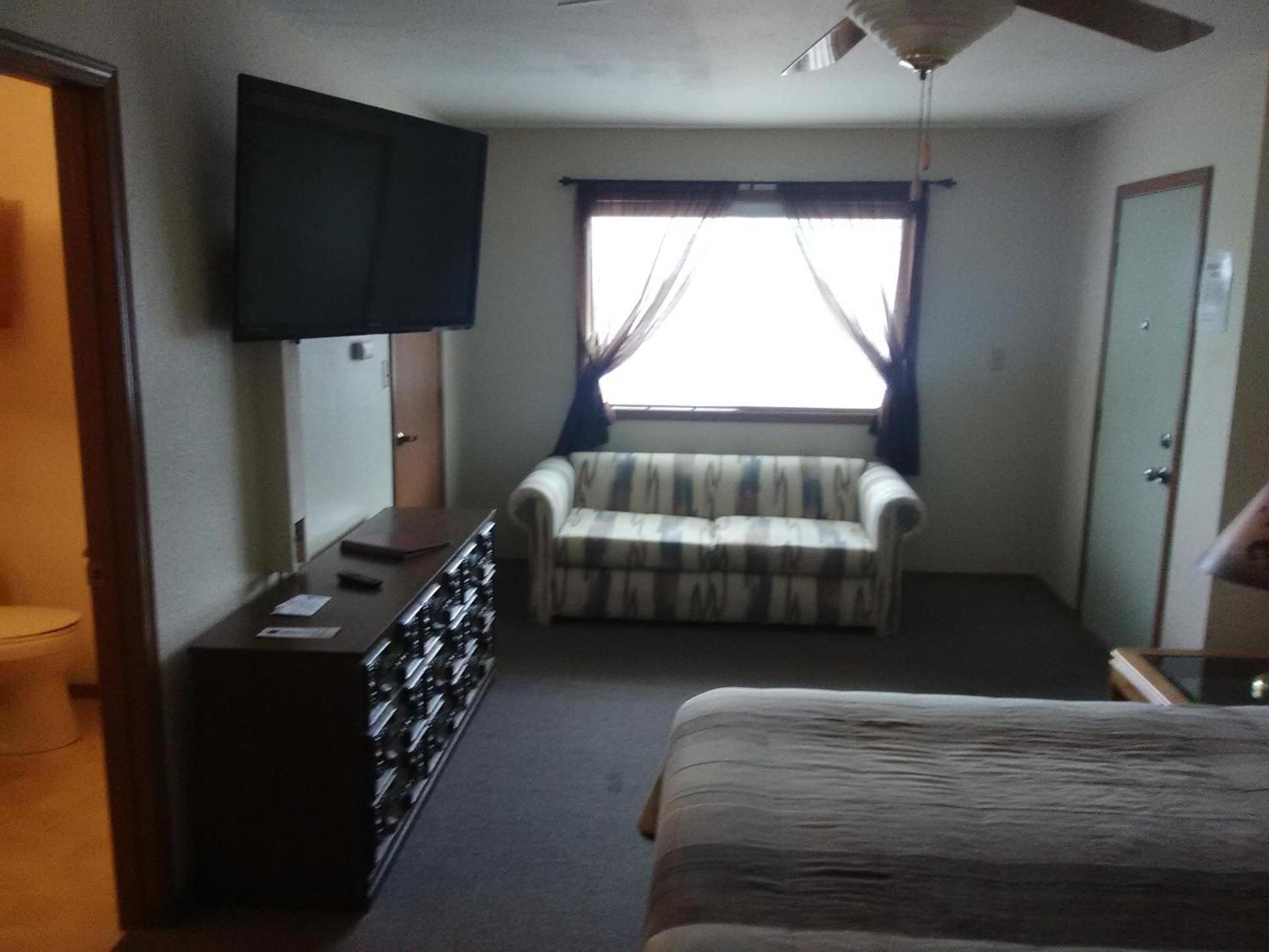 Trail Motel photo 17