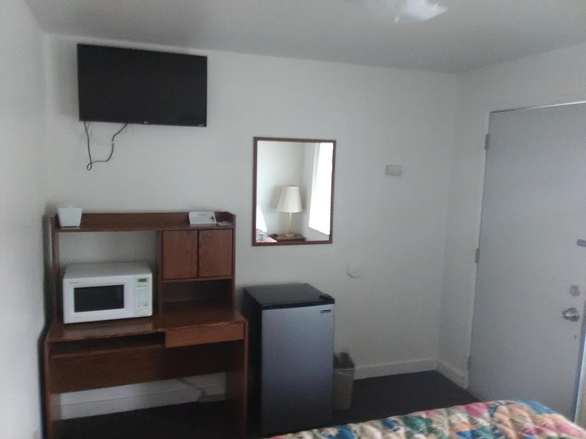 Trail Motel photo 15